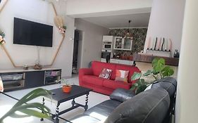 Charmante Villa Familiale A Rouen