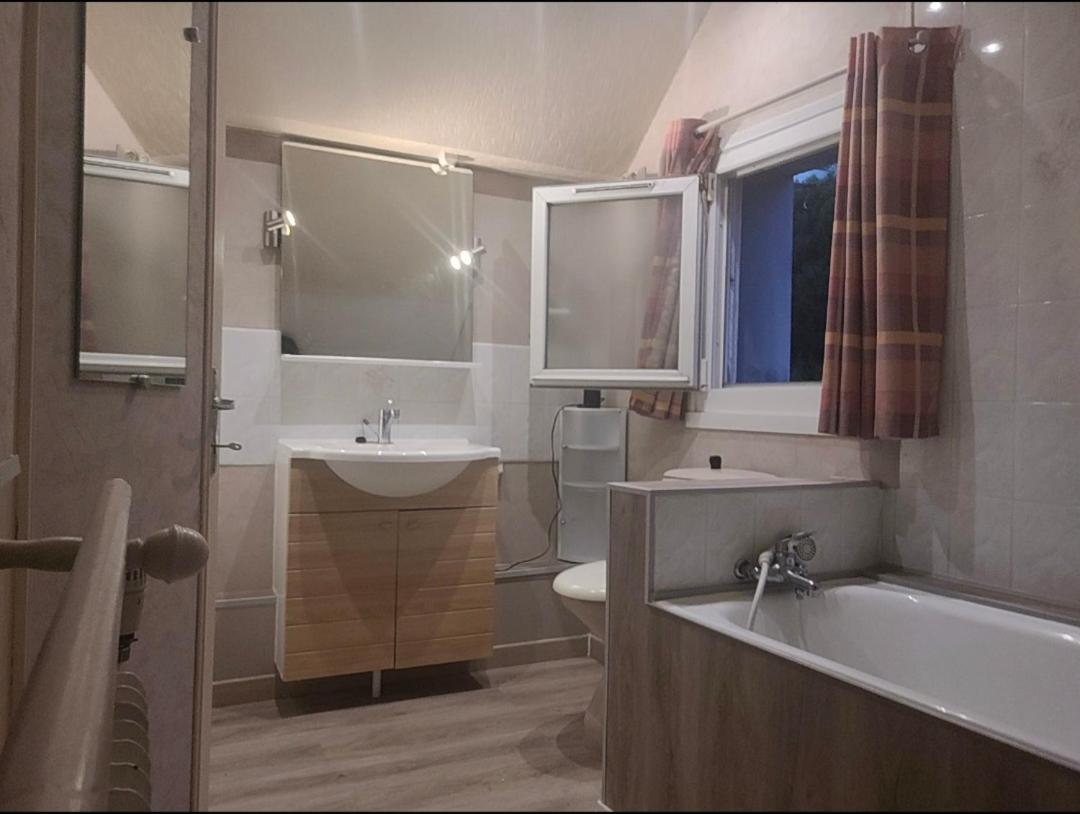 Charmante Villa Familiale A Rouen Bonsecours Extérieur photo